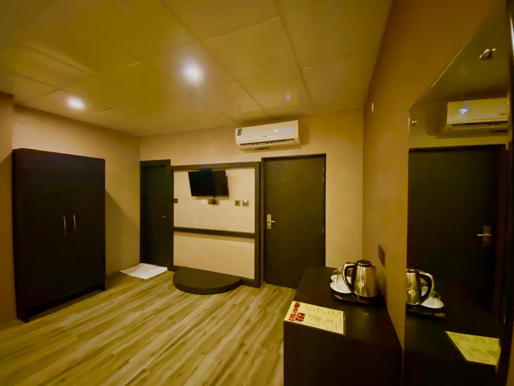 Ace Prime Hotel Greater Noida Extérieur photo